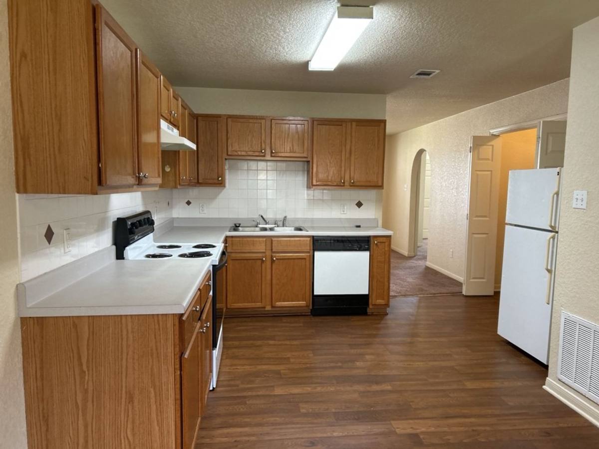 Apartment for rent at 1600 Dugger Cr, Killeen, TX 76543
