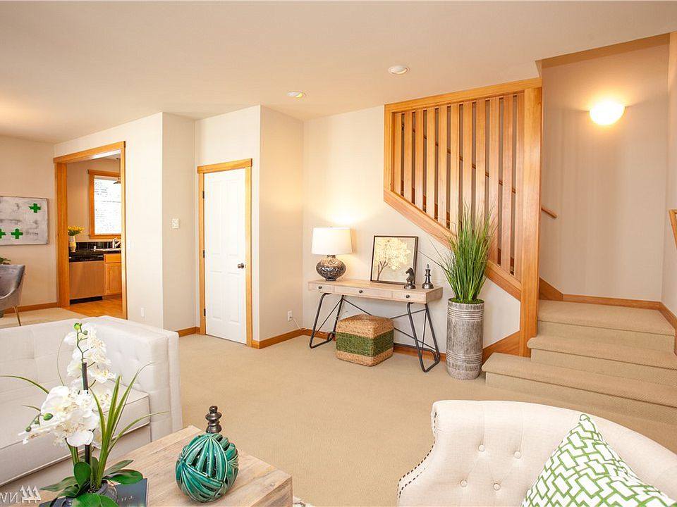 Apartment for rent at 115 Hall Brothers Loop, Bainbridge Island, WA 98110