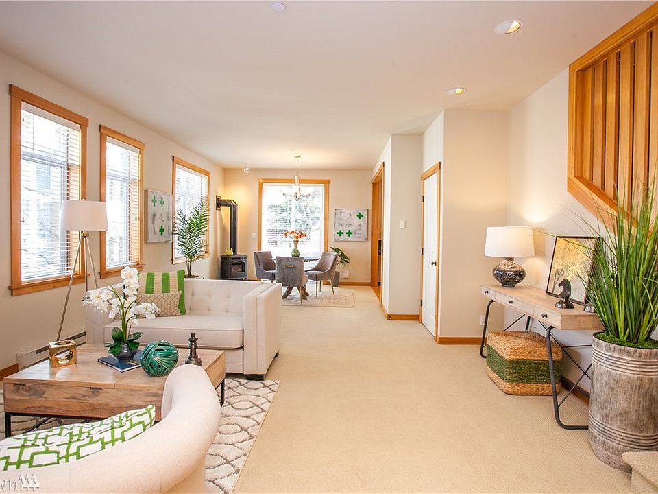 Apartment for rent at 115 Hall Brothers Loop, Bainbridge Island, WA 98110