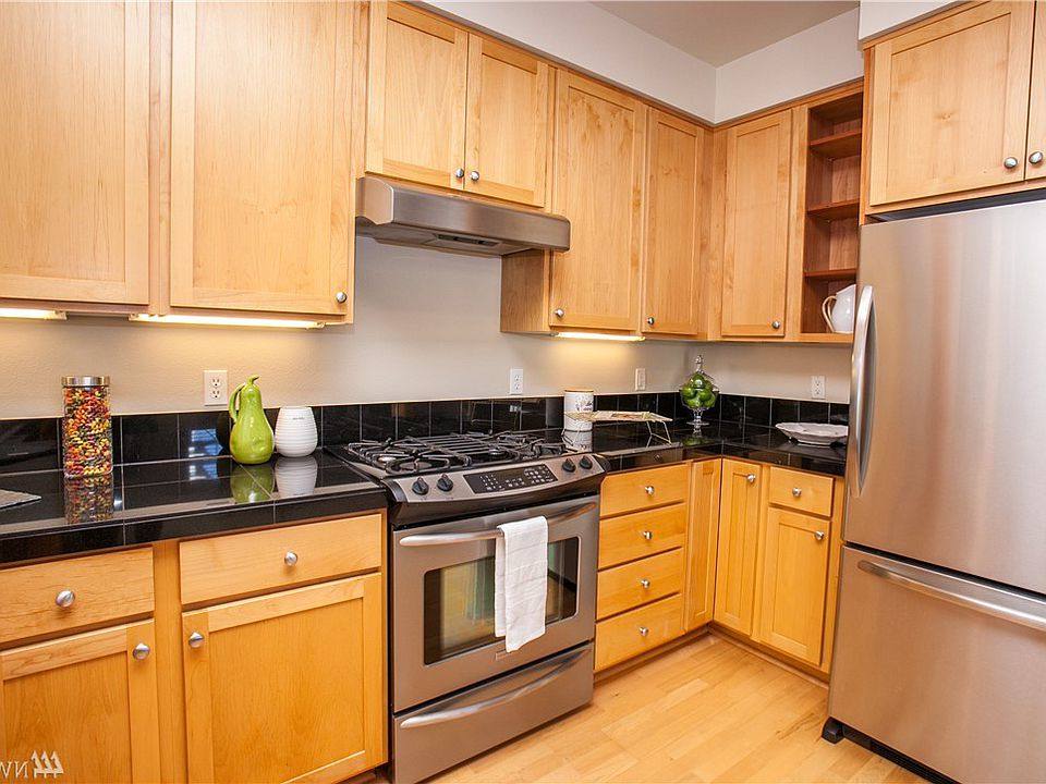 Apartment for rent at 115 Hall Brothers Loop, Bainbridge Island, WA 98110