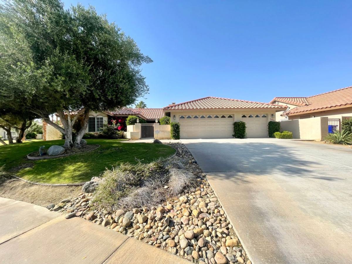 House for rent at 76920 Sheffield Court, Palm Desert, CA 92211