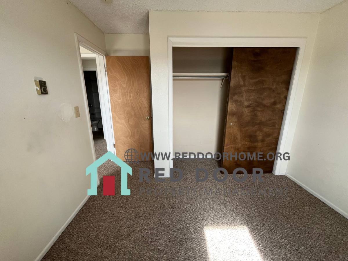 Apartment for rent at 2315 15th Ave S, Great Falls, MT 59405