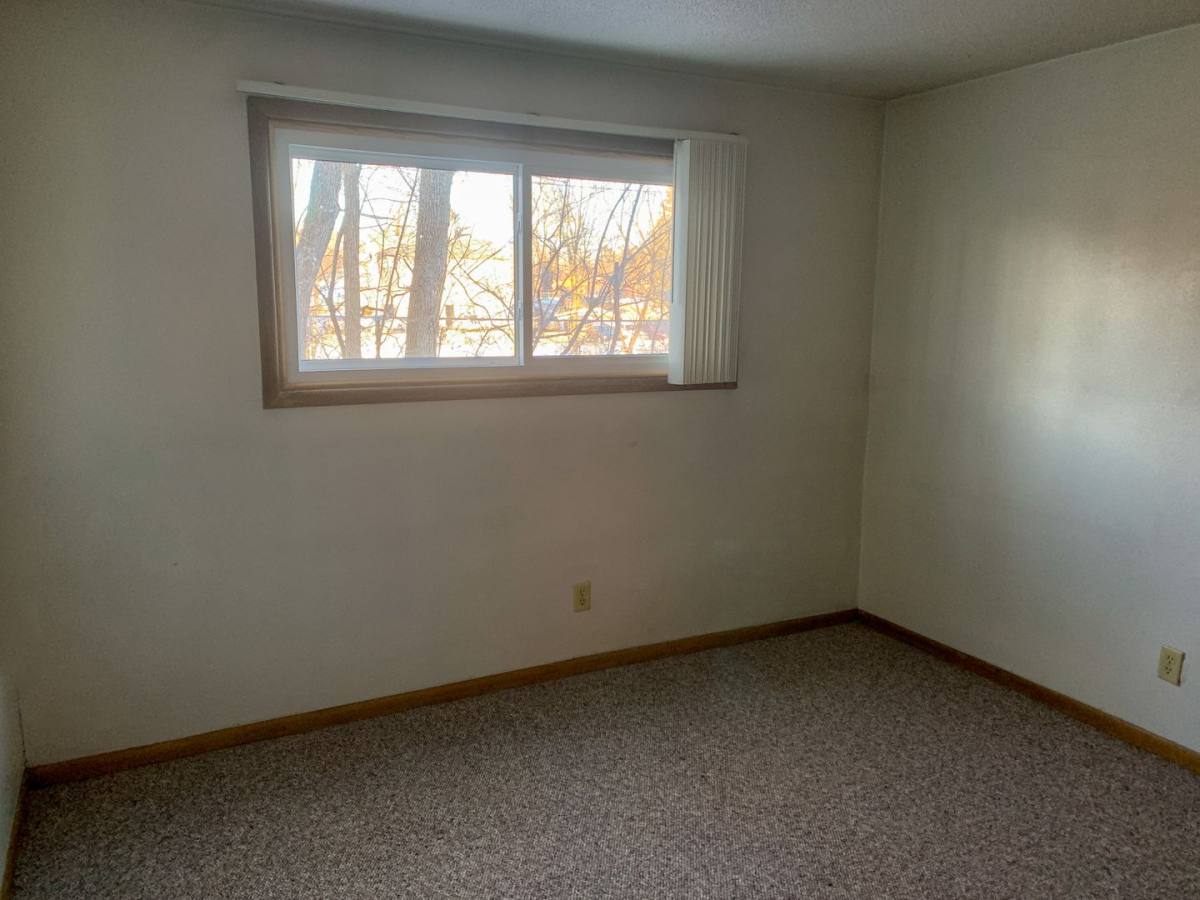 Apartment for rent at 1054 Newton Rd, Iowa City, IA 52246