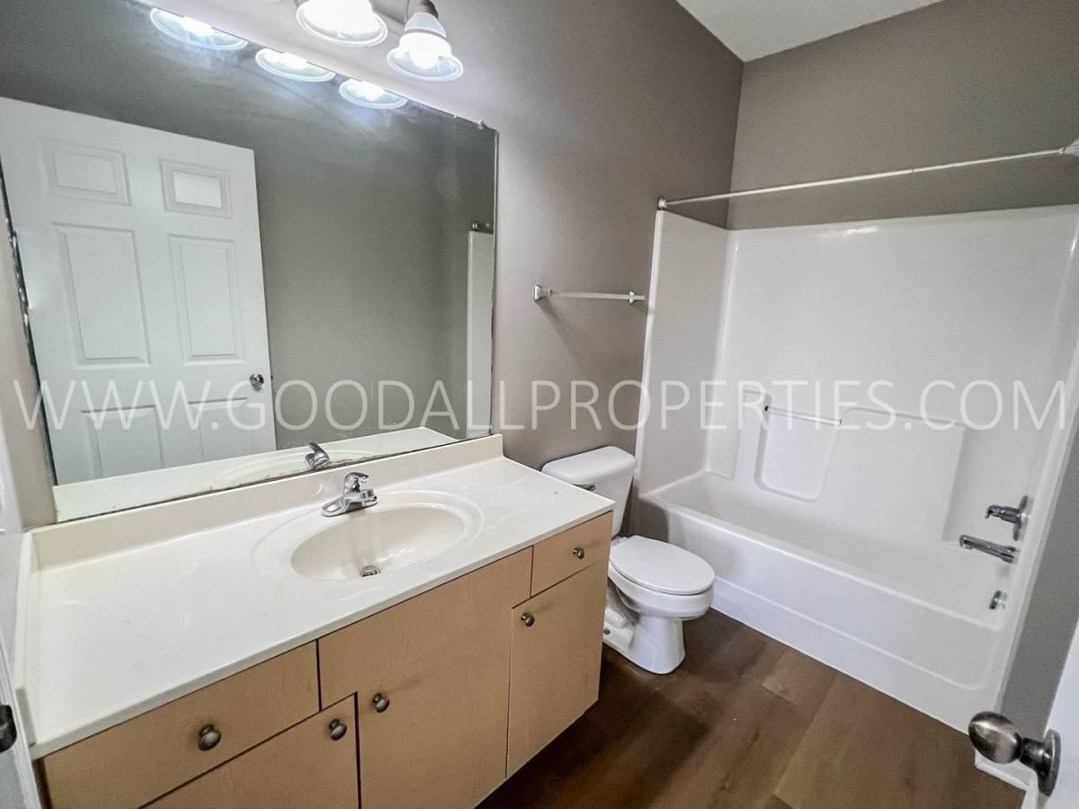 Condo for rent at 1207 NE 5th Lane C11, Ankeny, IA 50021