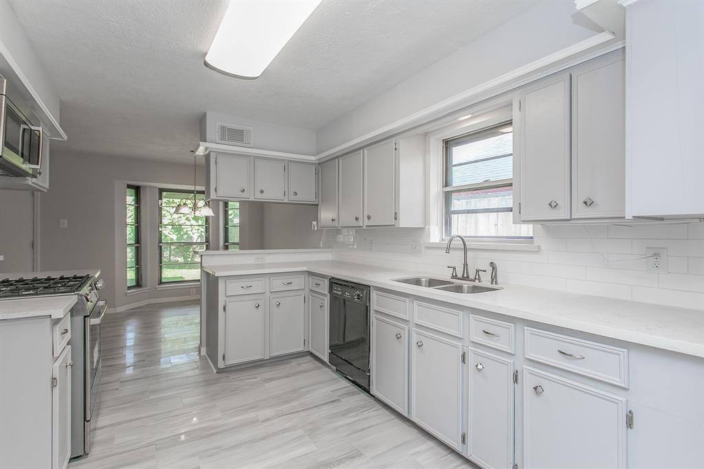House for rent at 4219 Tuscarora St, Pasadena, TX 77504