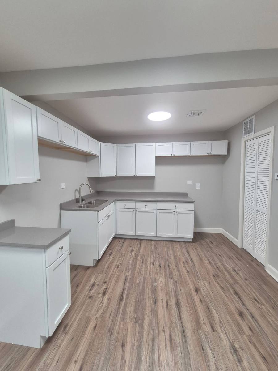 Apartment for rent at 2815-17 W Harrison St, Chicago, IL 60612
