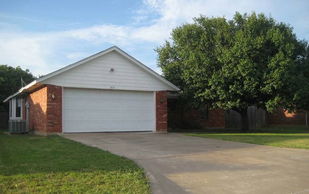 House for rent at 805 Huddleston, Cache, OK 73527