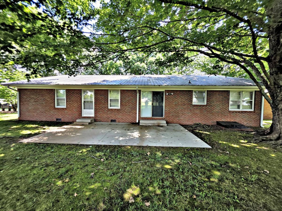 House for rent at 27043 Copeland Rd, Athens, AL 35613