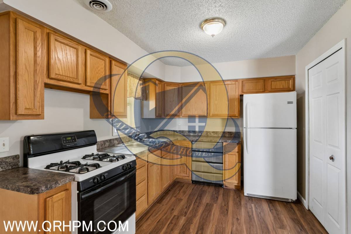 House for rent at 3118 Wyoming Ave, Flint, MI 48506