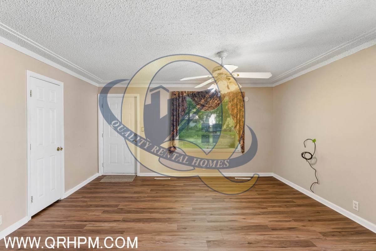 House for rent at 3118 Wyoming Ave, Flint, MI 48506