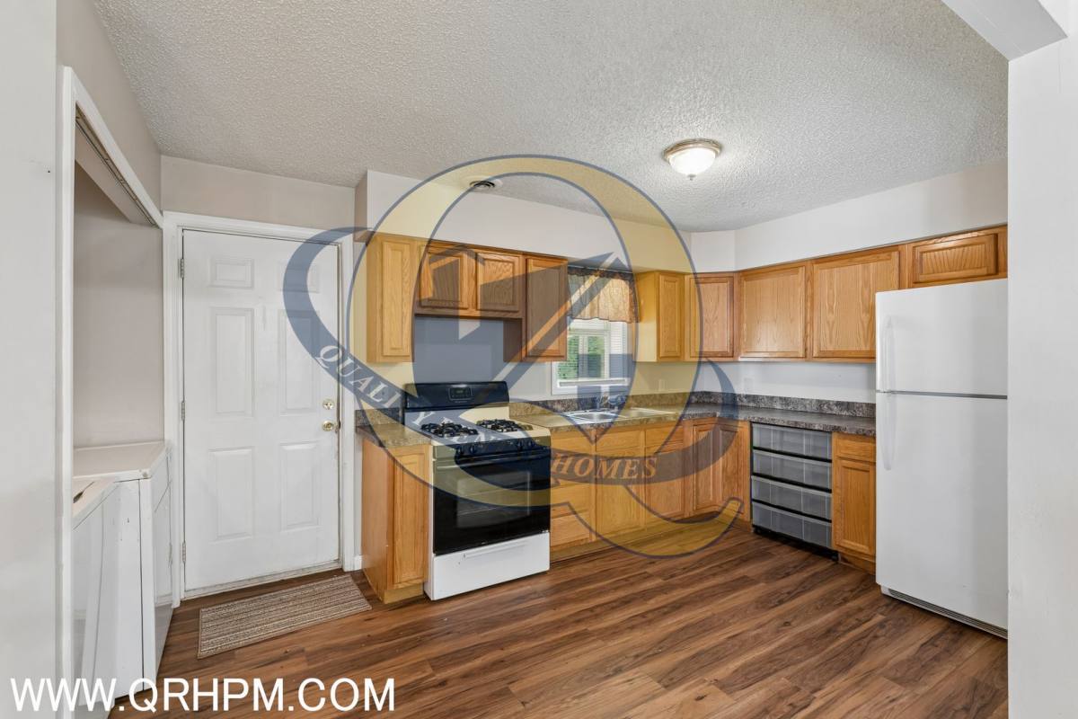 House for rent at 3118 Wyoming Ave, Flint, MI 48506