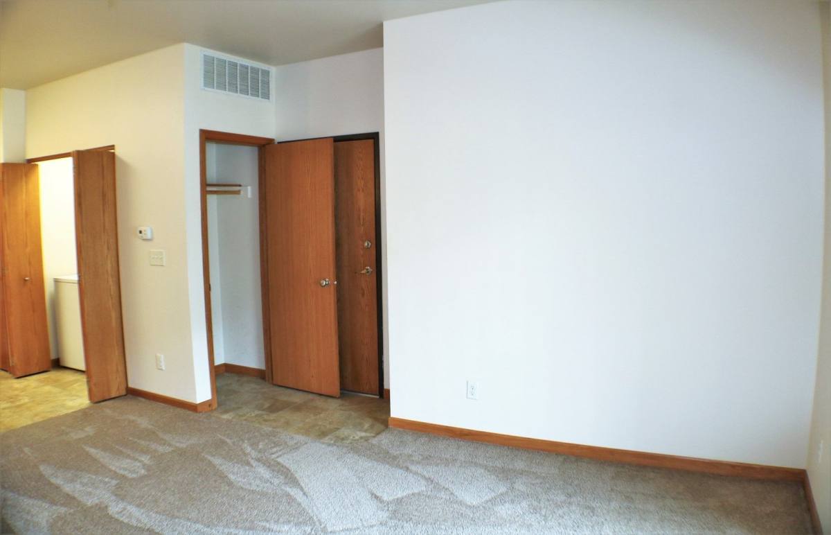 Apartment for rent at 565 Pond View Dr, North Liberty, IA 52317