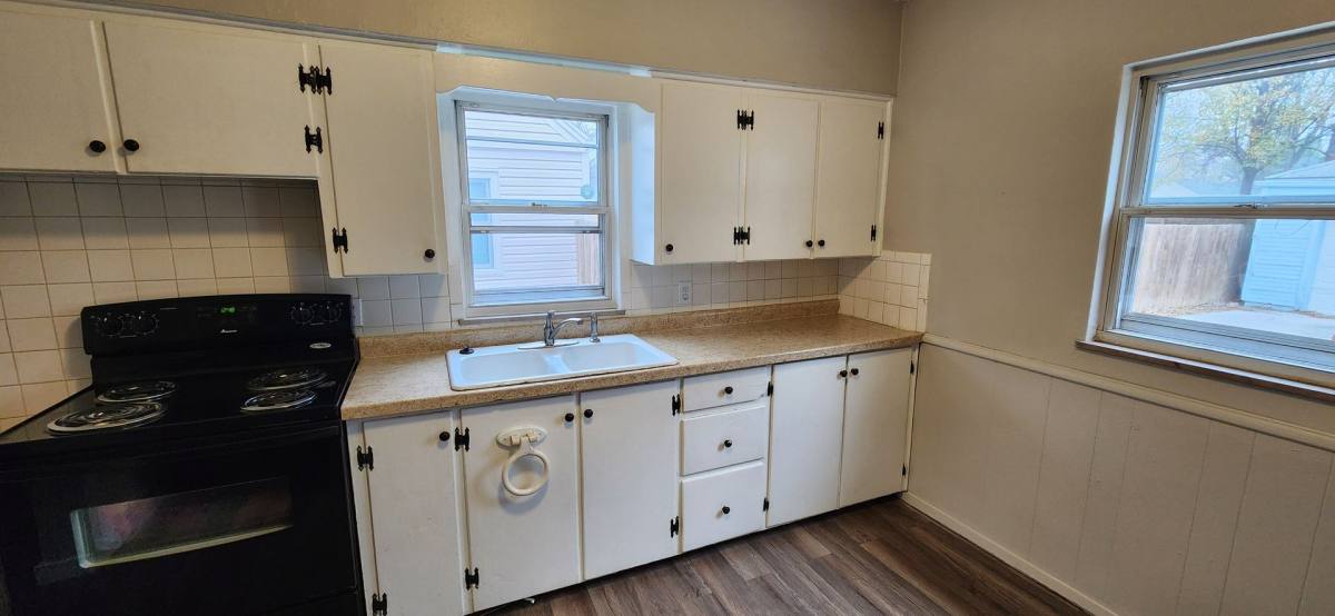 House for rent at 3605 38th St, Des Moines, IA 50310