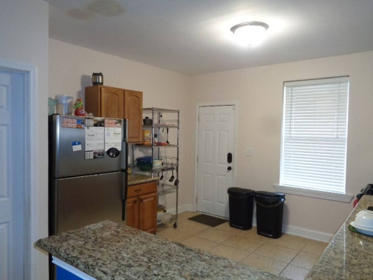Townhouse for rent at 511 S Lehigh St, Baltimore, MD 21224