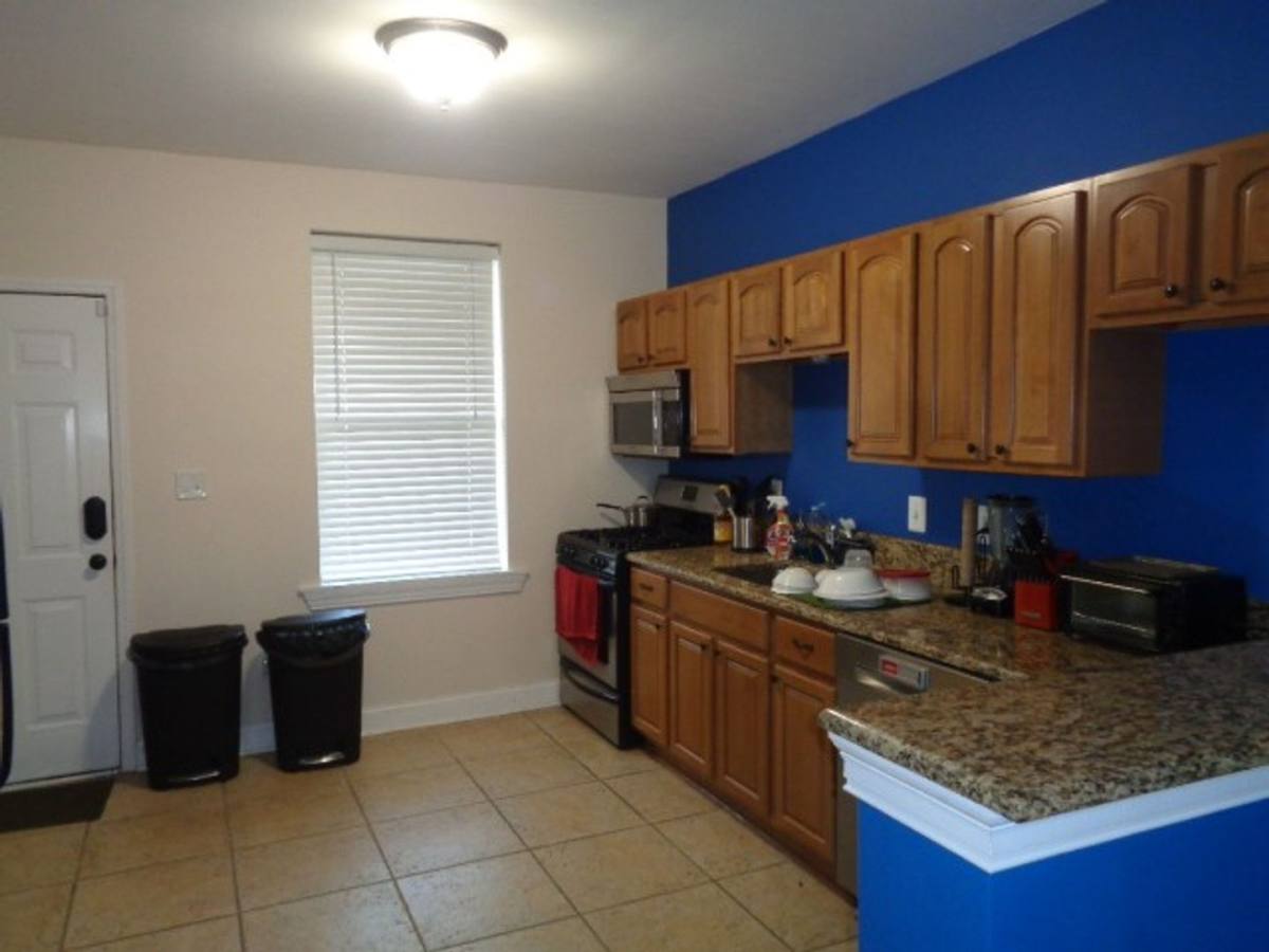 Townhouse for rent at 511 S Lehigh St, Baltimore, MD 21224