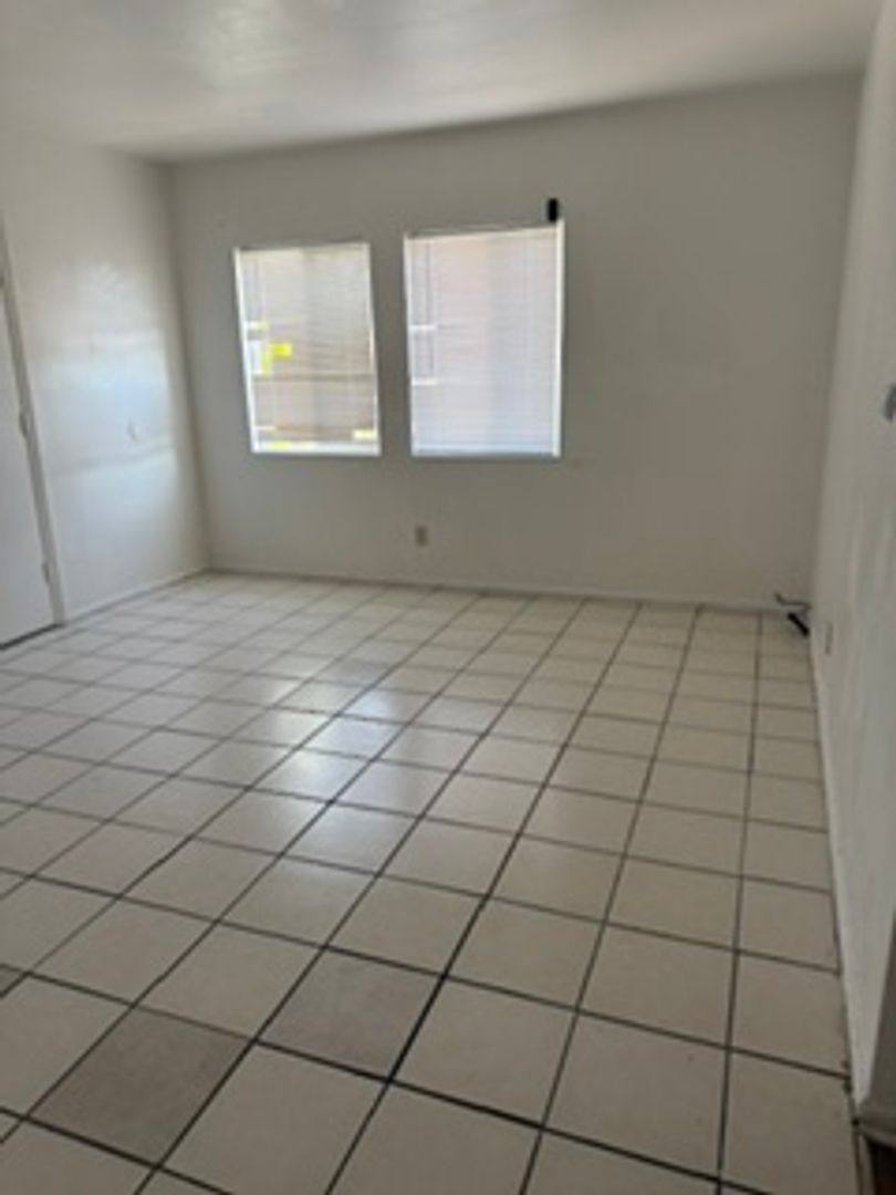 Apartment for rent at 20744 Thunderbird Rd, Apple Valley, CA 92307
