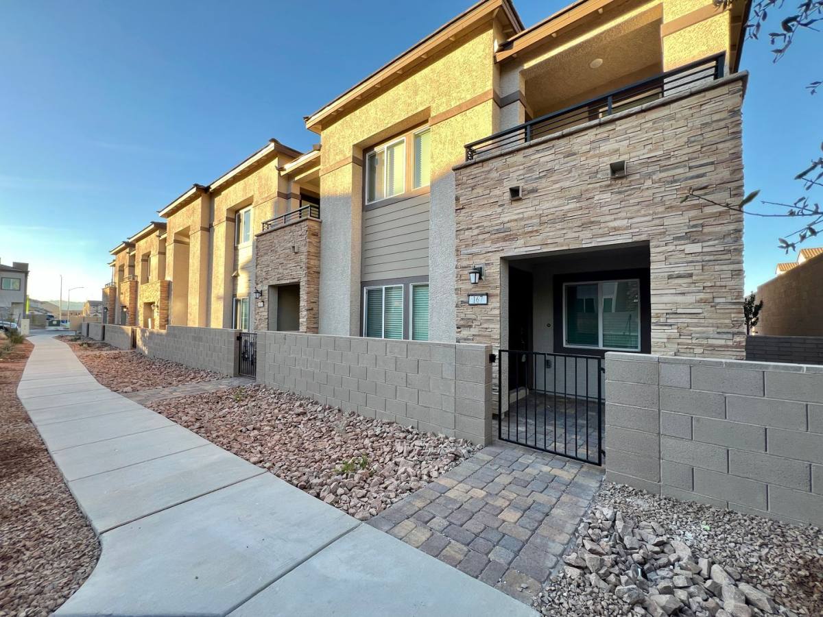 Townhouse for rent at 167 Hadley Heights Court, Henderson, NV 89011