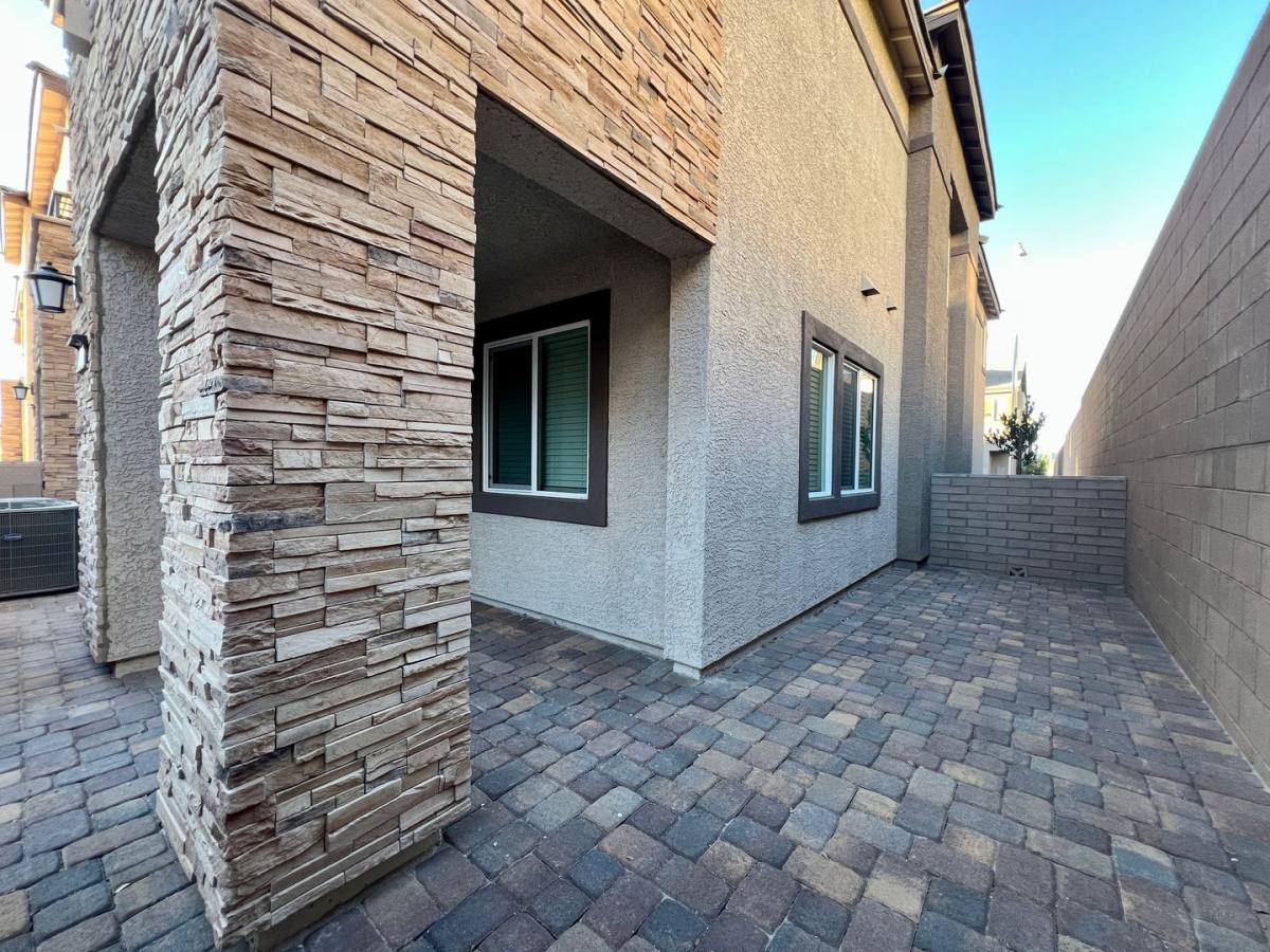 Townhouse for rent at 167 Hadley Heights Court, Henderson, NV 89011