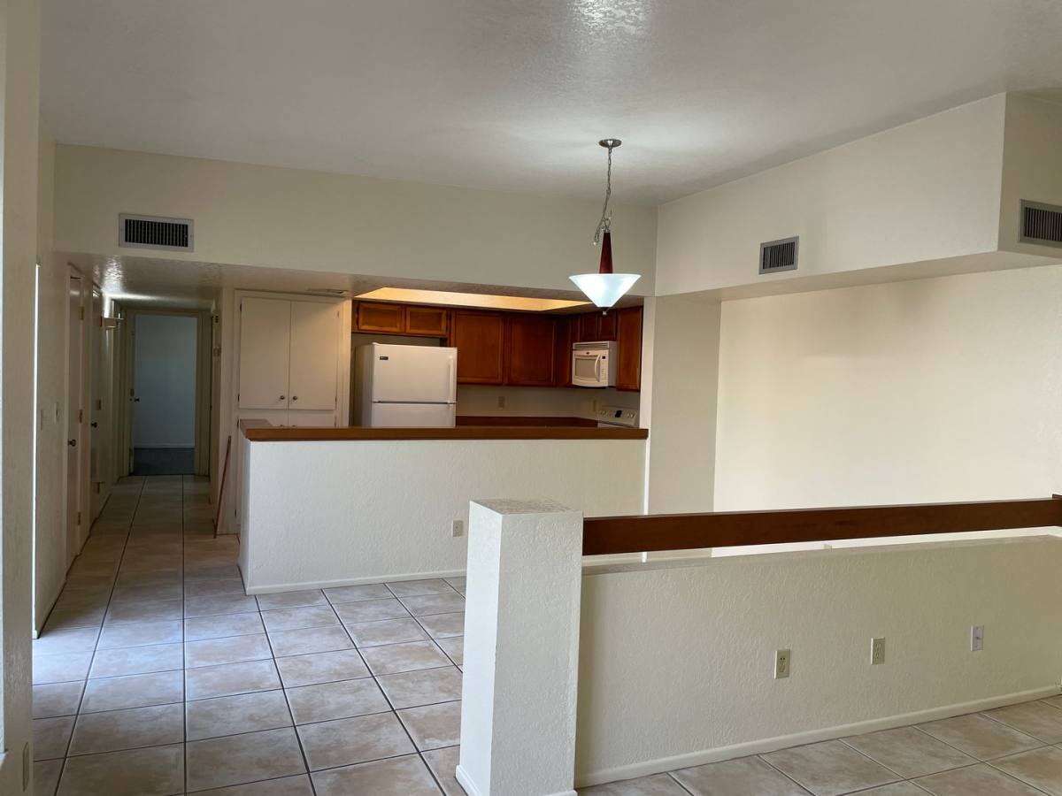 Townhouse for rent at 716 N Hayden Dr, Tucson, AZ 85710