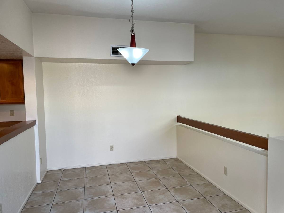 Townhouse for rent at 716 N Hayden Dr, Tucson, AZ 85710