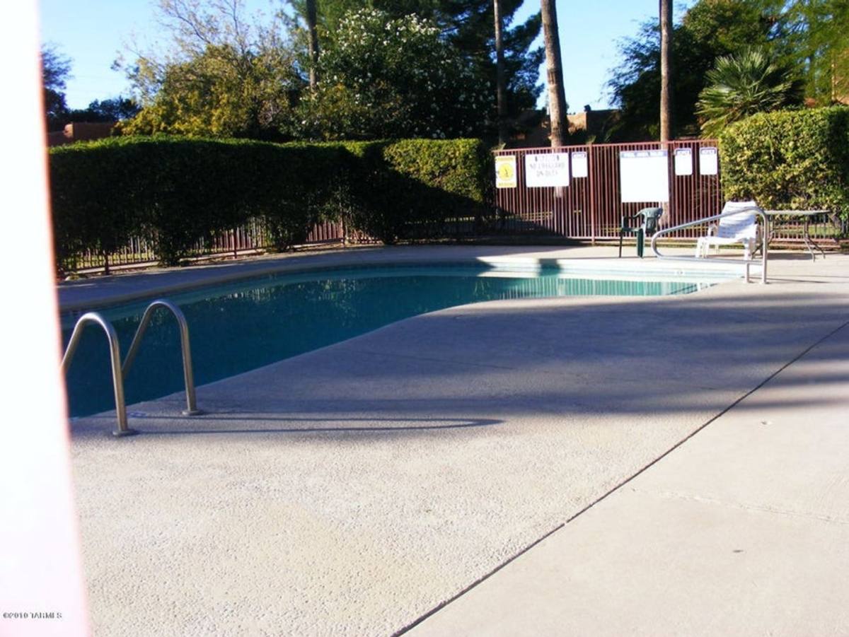 Townhouse for rent at 2950 N Alvernon Way, Tucson, AZ 85712