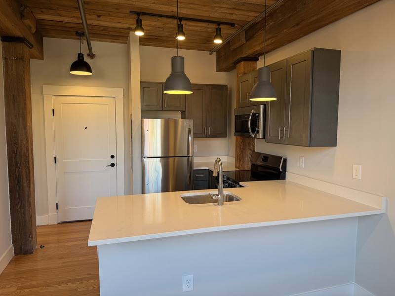 Apartment for rent at 1665 Main St, Jefferson, MA 01522