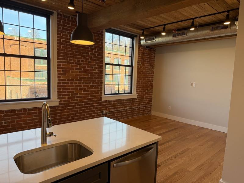 Apartment for rent at 1665 Main St, Jefferson, MA 01522