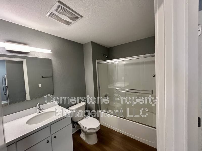 Apartment for rent at 935 Michigan St, Lawrence, KS 66044