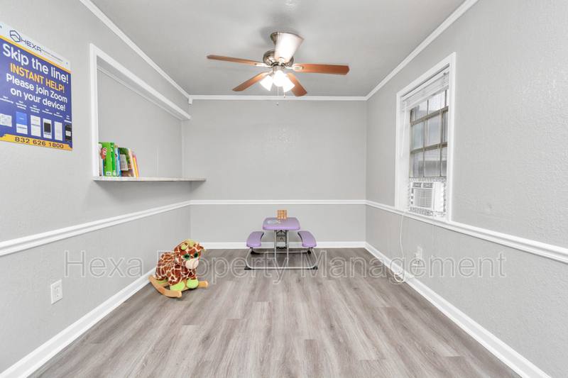 Apartment for rent at 11211 S Post Oak Rd #76, Houston, TX 77035