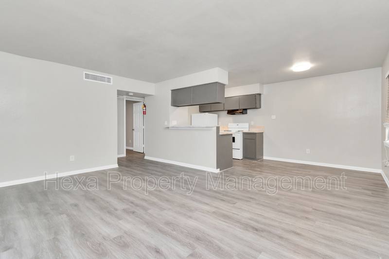 Apartment for rent at 11211 S Post Oak Rd #76, Houston, TX 77035