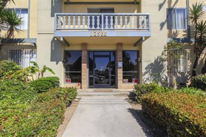 Apartment for rent at 12500 Culver Blvd, Los Angeles, CA 90066