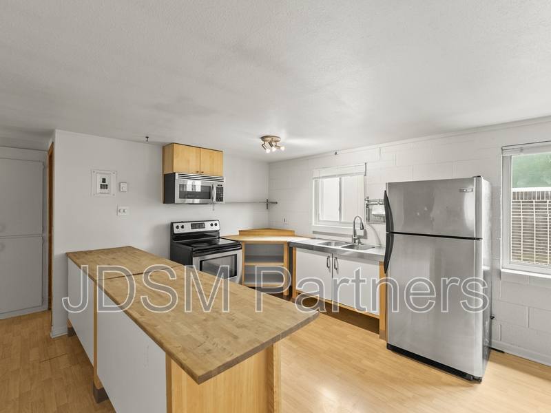 Apartment for rent at 2860 W 32nd Ave, Denver, CO 80211