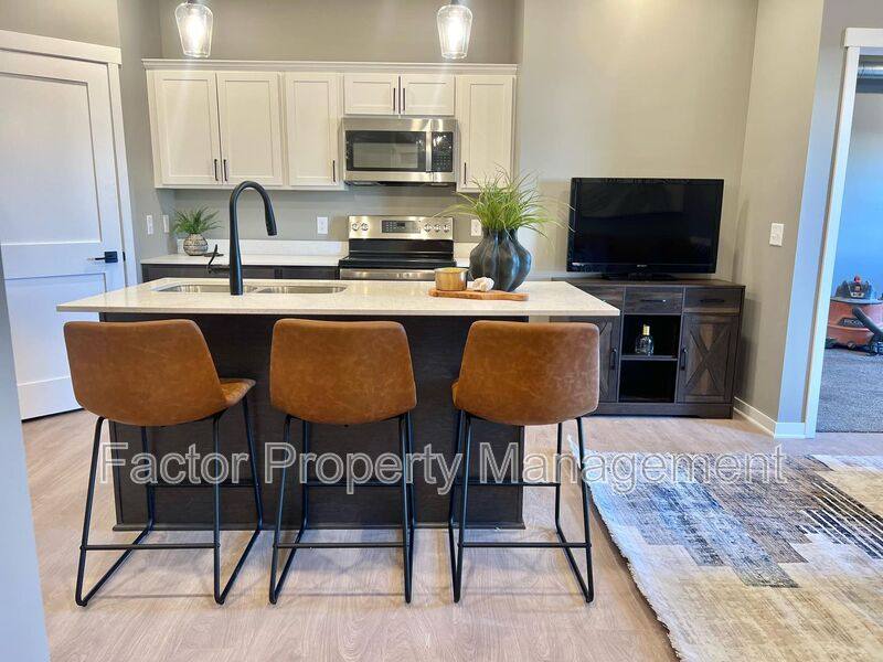 Apartment for rent at 970 N 3rd St, Saint Peter, MN 56082