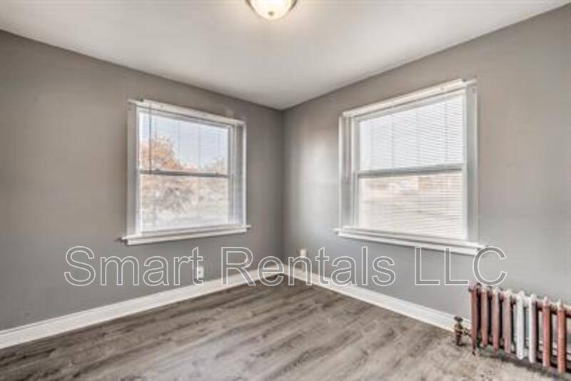 Apartment for rent at 807 Clara Ave, Saint Louis, MO 63112