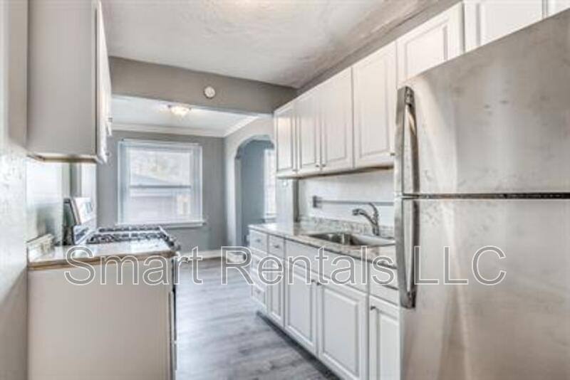 Apartment for rent at 807 Clara Ave, Saint Louis, MO 63112