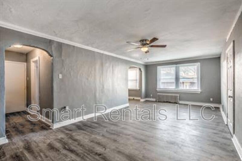 Apartment for rent at 807 Clara Ave, Saint Louis, MO 63112
