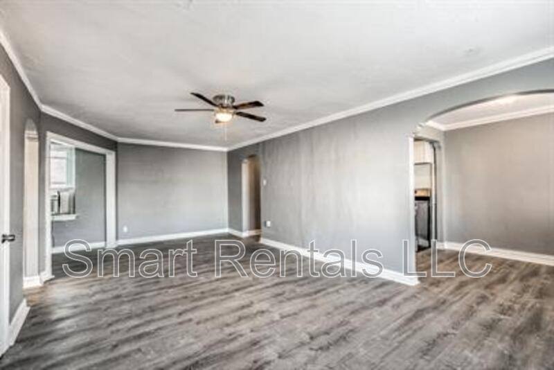 Apartment for rent at 807 Clara Ave, Saint Louis, MO 63112