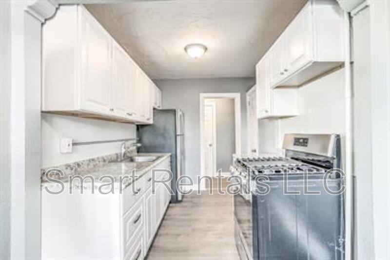 Apartment for rent at 807 Clara Ave, Saint Louis, MO 63112