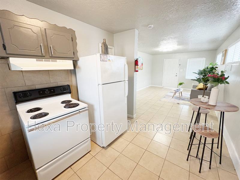 Apartment for rent at 4679 Weaver Rd, Houston, TX 77016