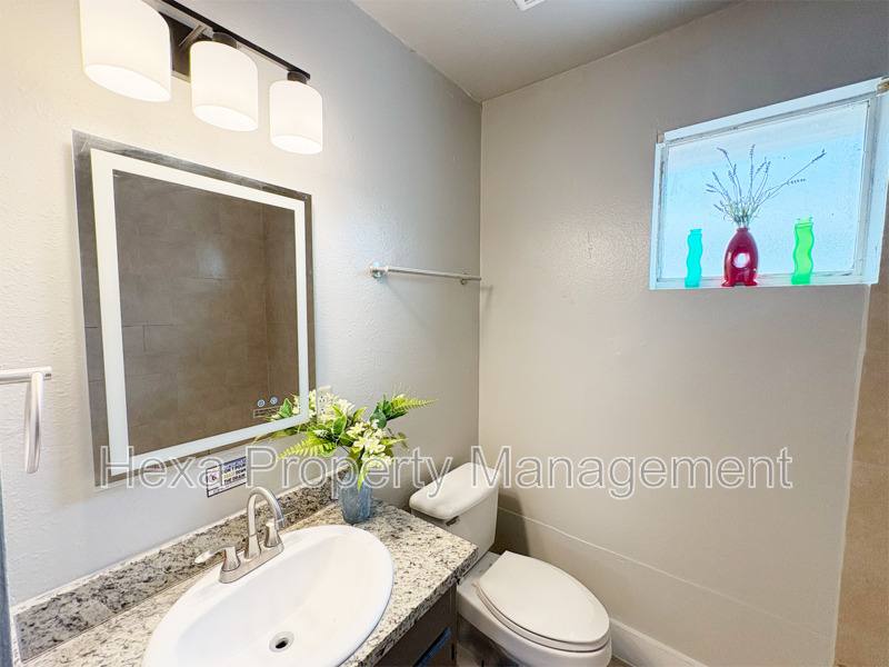 Apartment for rent at 4679 Weaver Rd, Houston, TX 77016