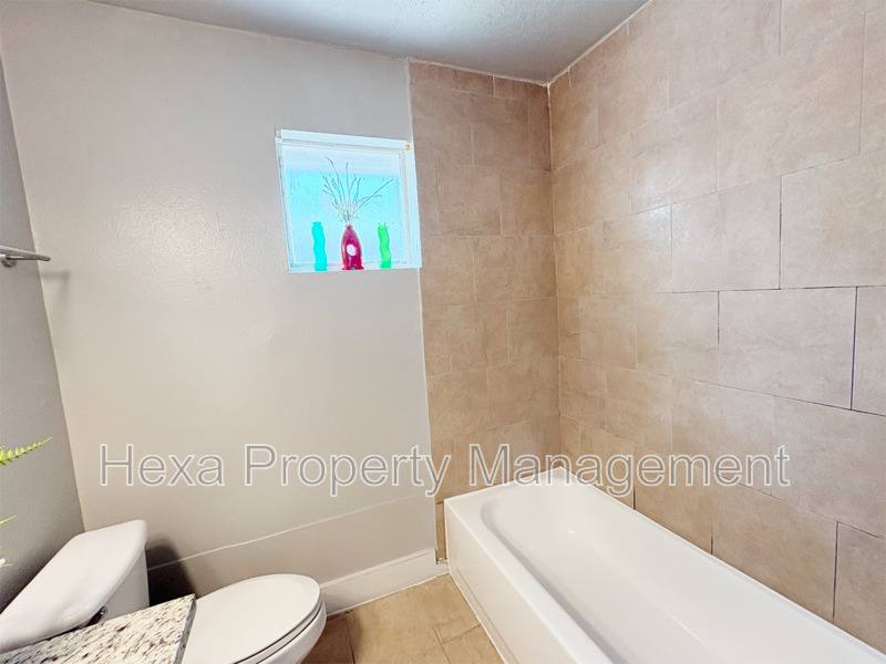 Apartment for rent at 4679 Weaver Rd, Houston, TX 77016