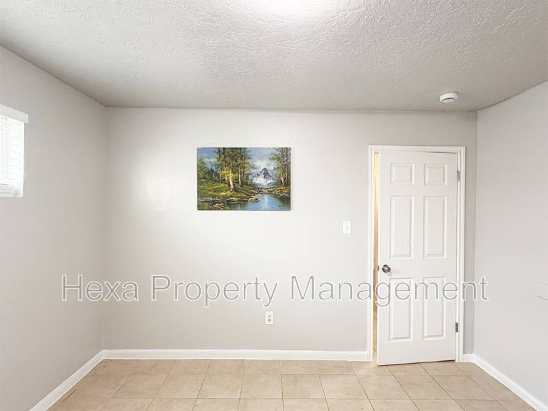 Apartment for rent at 4679 Weaver Rd, Houston, TX 77016