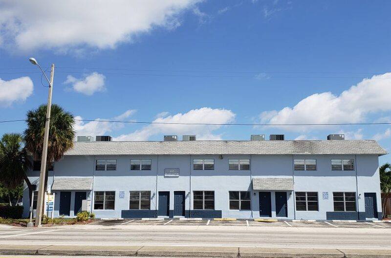 Townhouse for rent at 1160 W Blue Heron Blvd, West Palm Beach, FL 33404