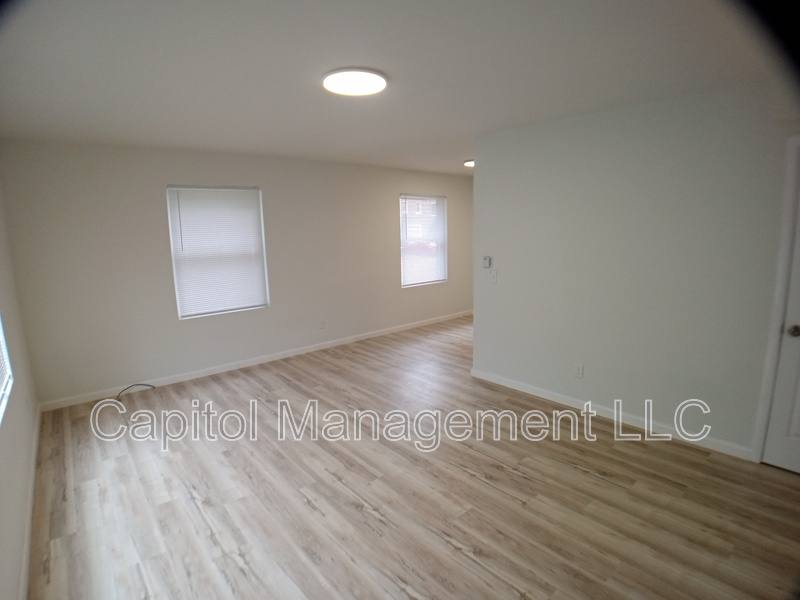Apartment for rent at 801 N Capitol Ave, Lansing, MI 48906