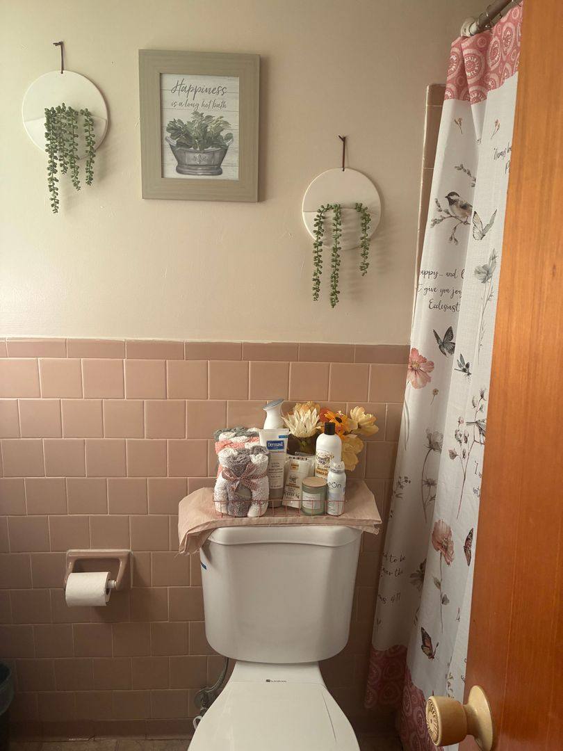 Apartment for rent at 320 E Mercury Blvd, Hampton, VA 23663