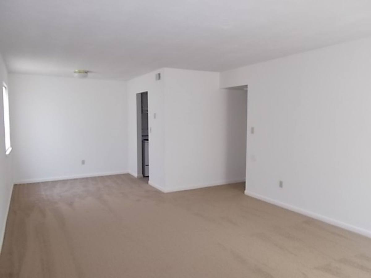 Apartment for rent at 320 E Mercury Blvd, Hampton, VA 23663
