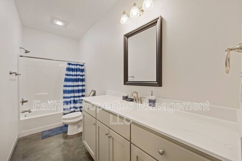 Apartment for rent at 16374 County Rd, Lindale, TX 75771