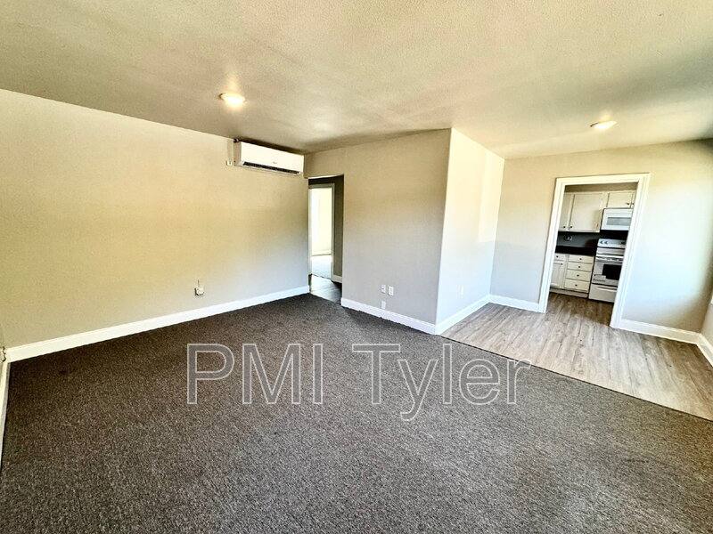 Apartment for rent at 1822 W Oakwood St, Tyler, TX 75702