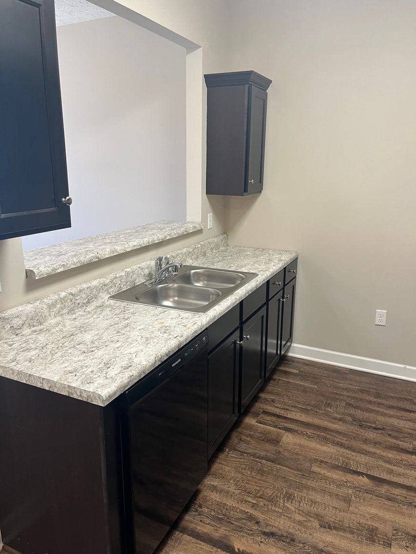 Townhouse for rent at 736 Village Creek Dr, Bowling Green, KY 42101