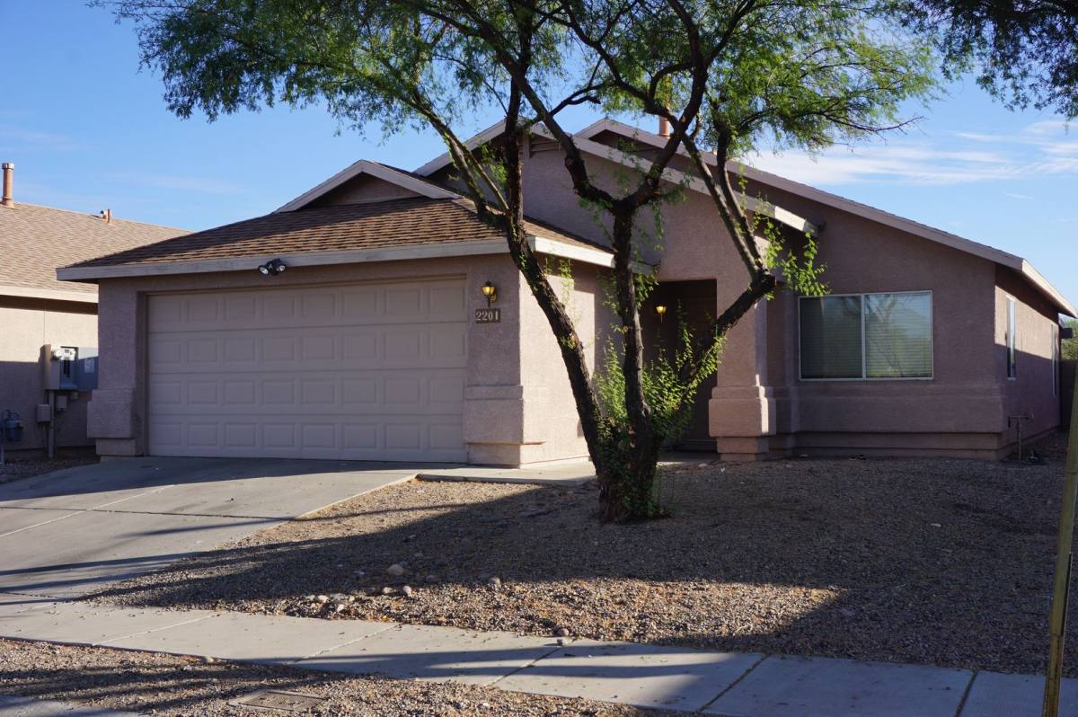 House for rent at 2201 S Saint Suzanne Dr, Tucson, AZ 85713